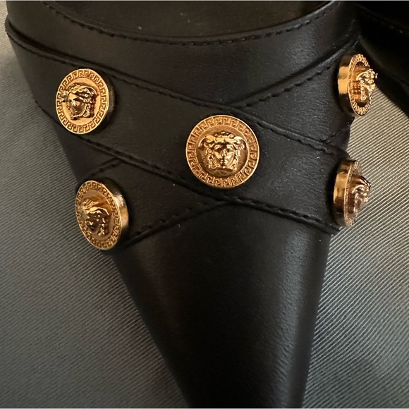 Versace Black Leather Pointed Toe Pumps with Medusa Medallions, size 36 - Picture 6 of 9